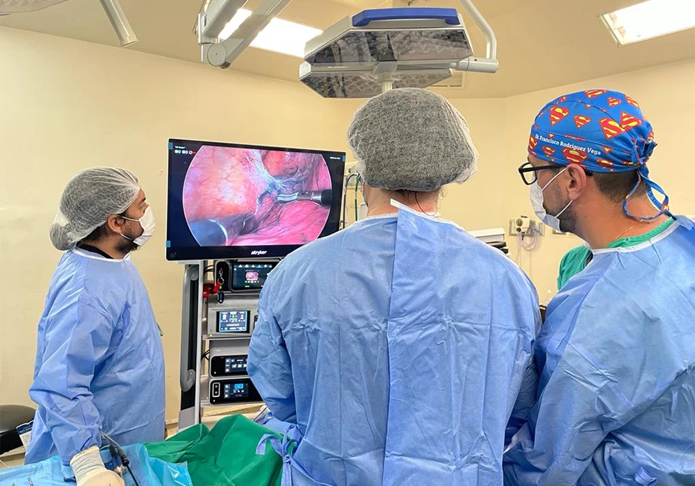 Dr. Francisco Rodríguez y equipo del Hospital de La Serena realizan compleja e inusual cirugía de esófago a paciente con cáncer